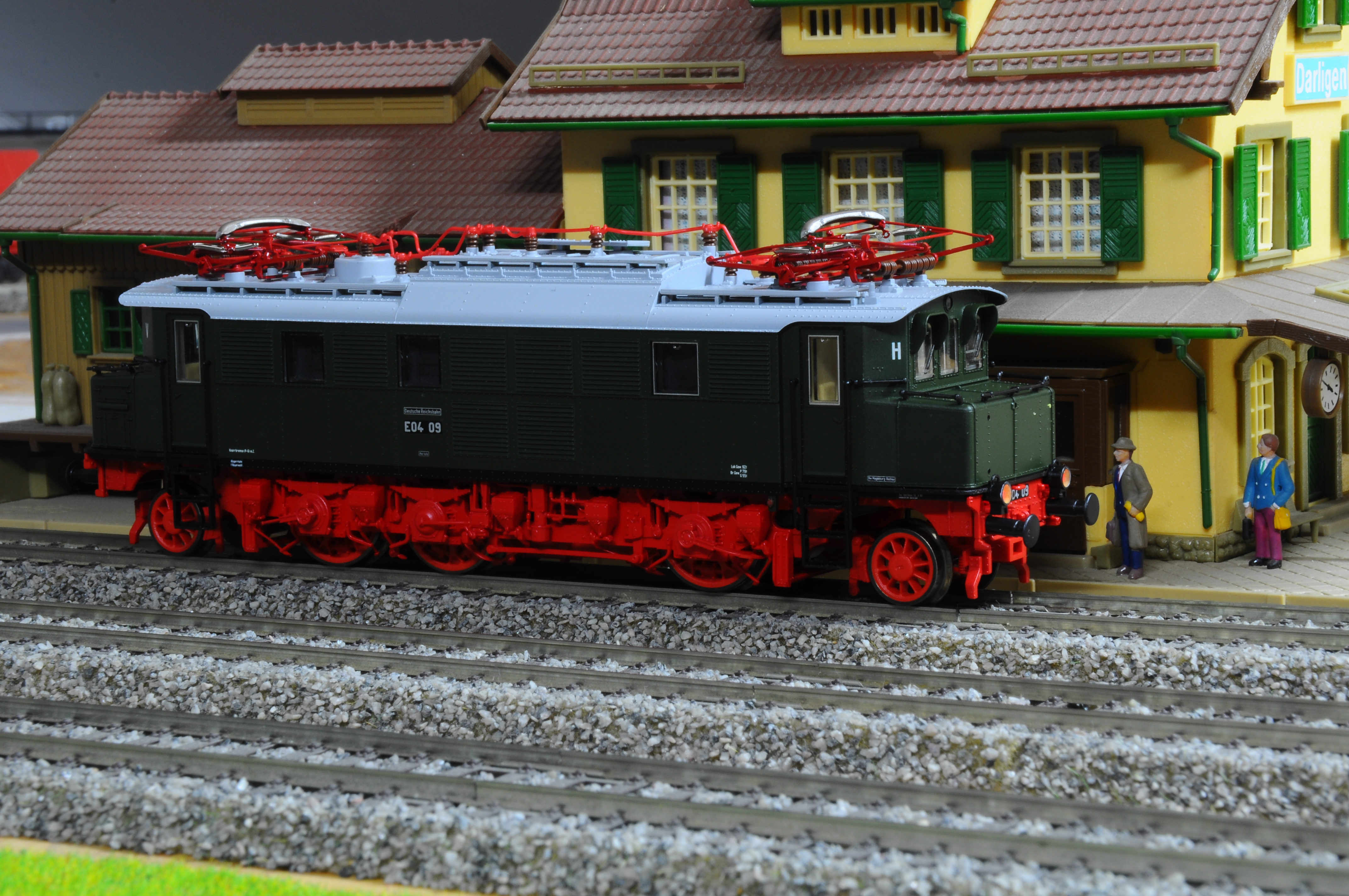 Model H0 12
